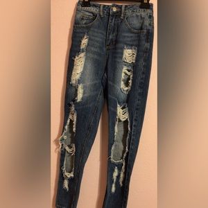 Fashion nova distressed jeans size XS